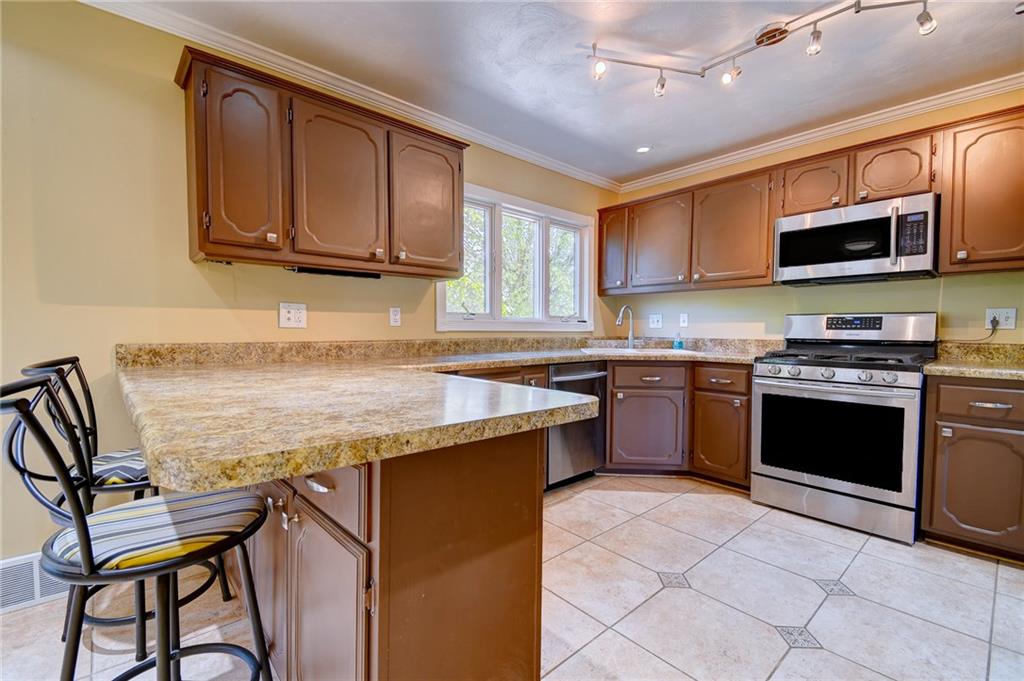 2325 Haymaker Road Monroeville, PA 15146 - Photo 3 of 25 Gallery Image 3