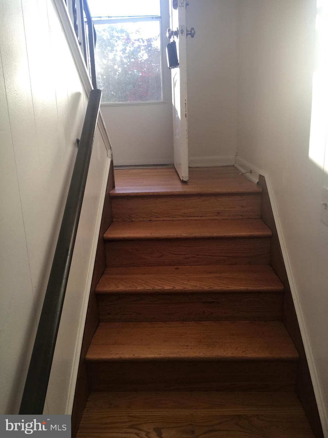 115 Spring Street Gaithersburg, MD 20877 - Photo 8 of 18 STAIRCASE