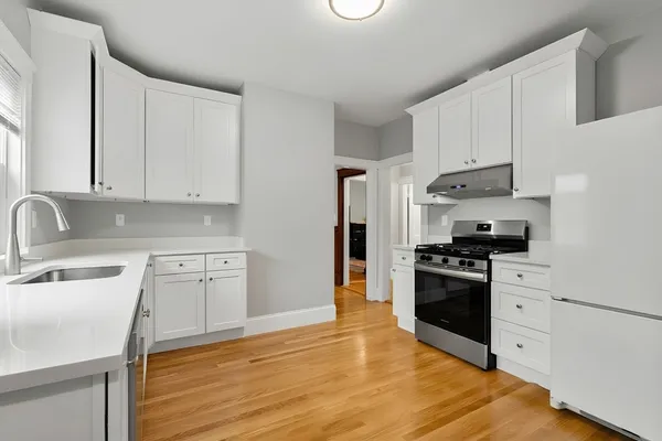 $3,100 | 78 Euston Road, Unit 1, Boston, MA 02135