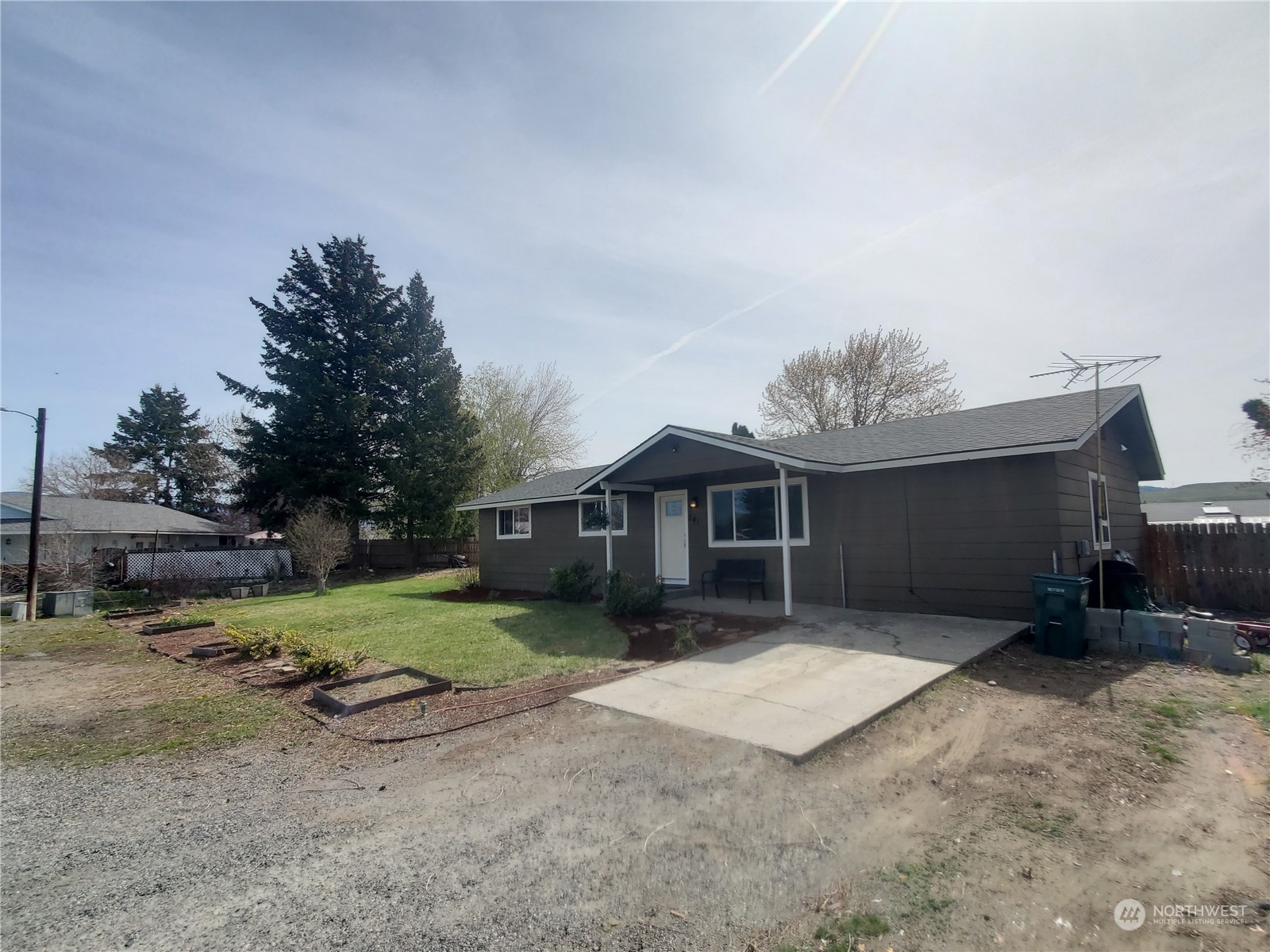 741 Ridge Place Omak, WA 98841 - Photo 3 of 36 Gallery Image 3