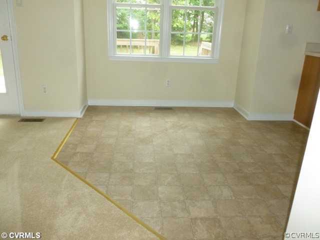 9419 Lockberry Ridge Loop Richmond, VA 23237 - Photo 5 of 11 Breakfast Nook