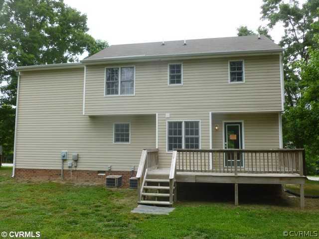 9419 Lockberry Ridge Loop Richmond, VA 23237 - Photo 10 of 11 Exterior Back