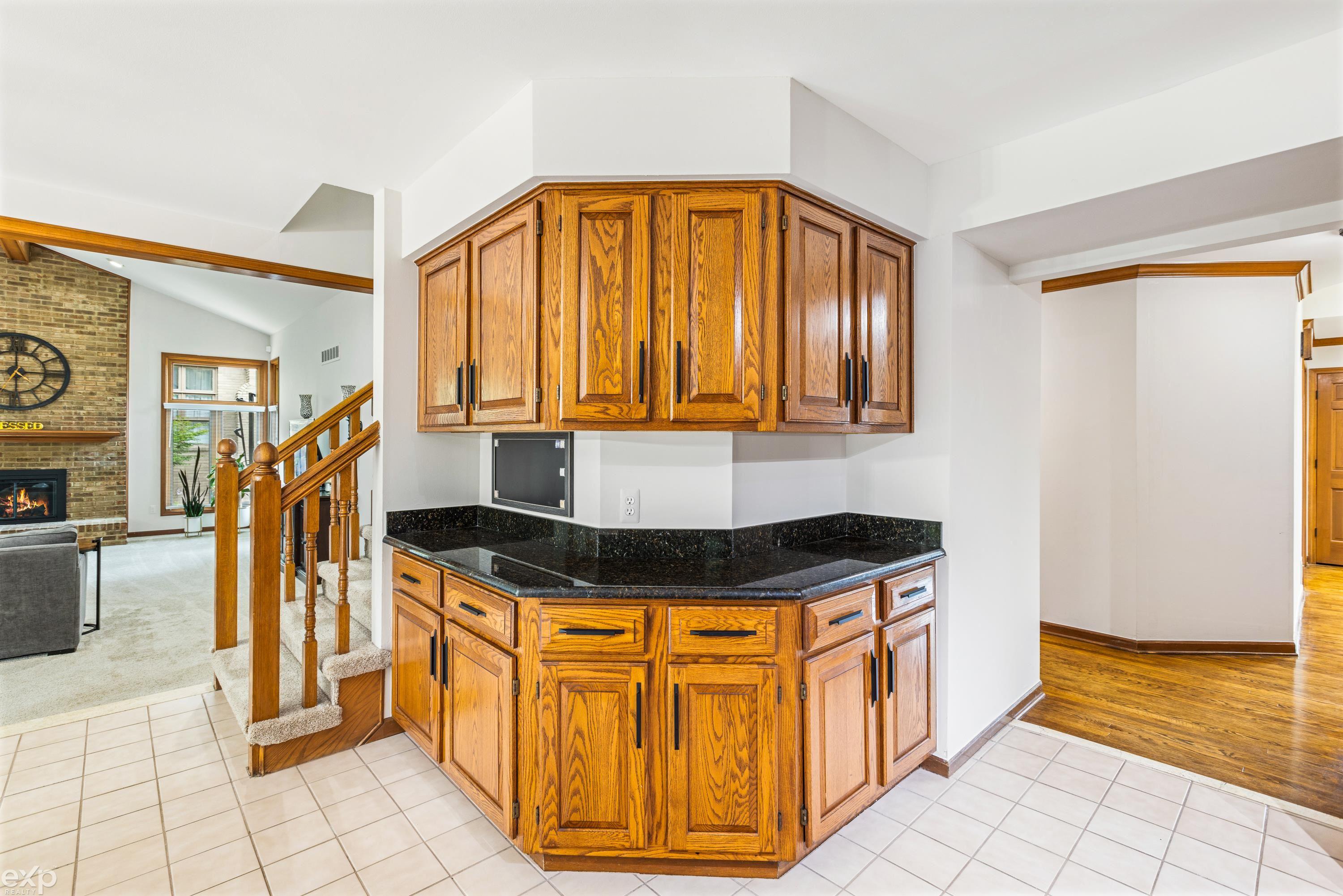 3740 Merriweather Lane Rochester Hills, MI 48306 - Photo 14 of 56