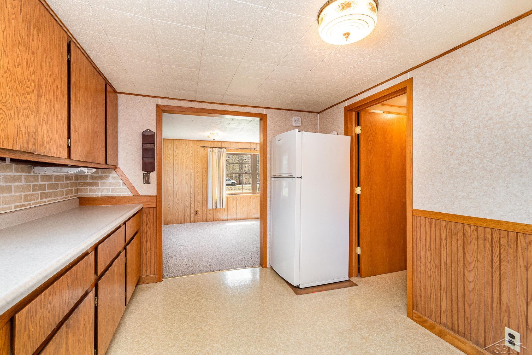 1183 East Stewart Road Midland, MI 48640 - Photo 5 of 24 50173011-3dc51fa4-b36d-4e7d-b1e1-d8a3c075b8bb.JPG