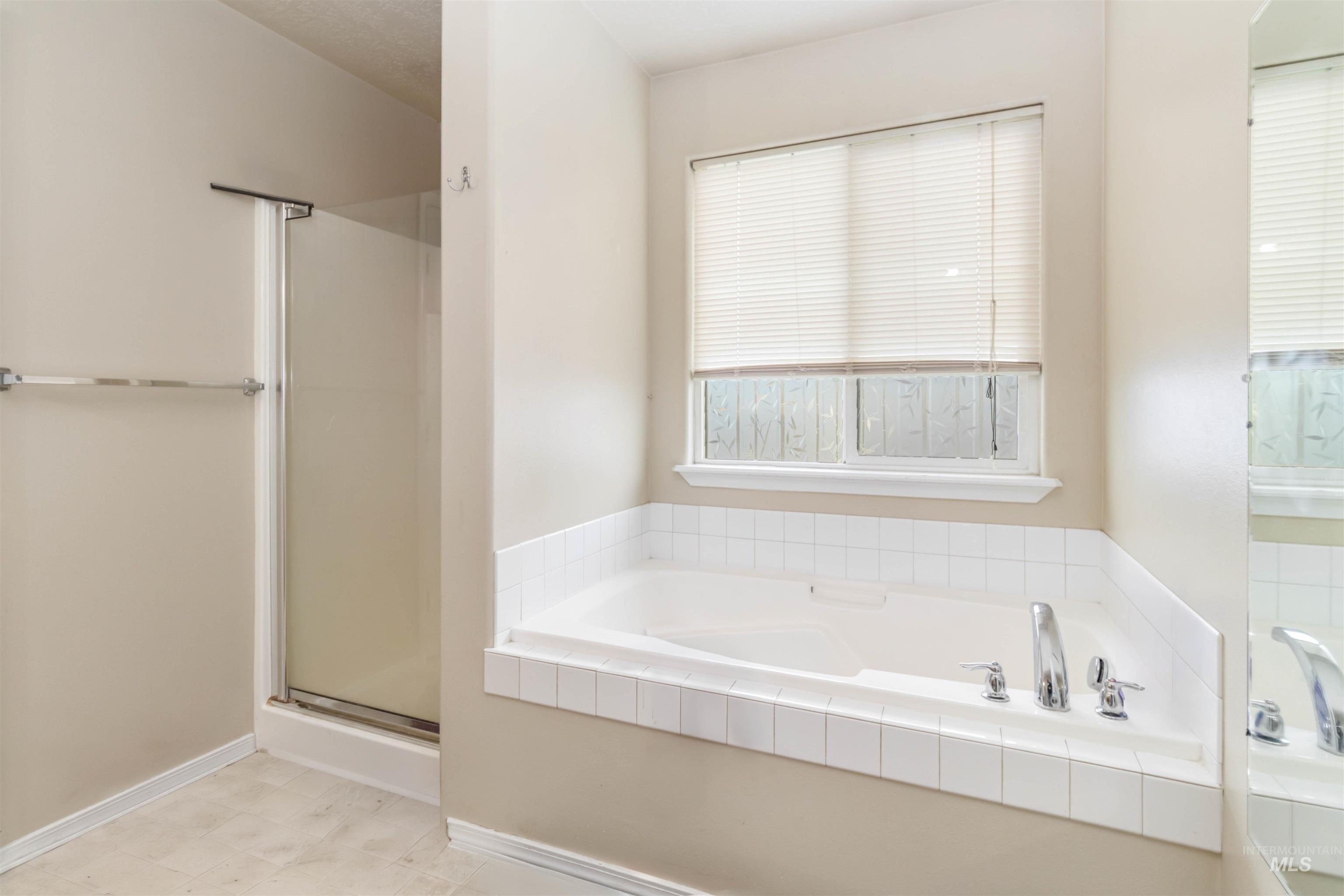 5108 Northrup Way Caldwell, ID 83607 - Photo 25 of 50