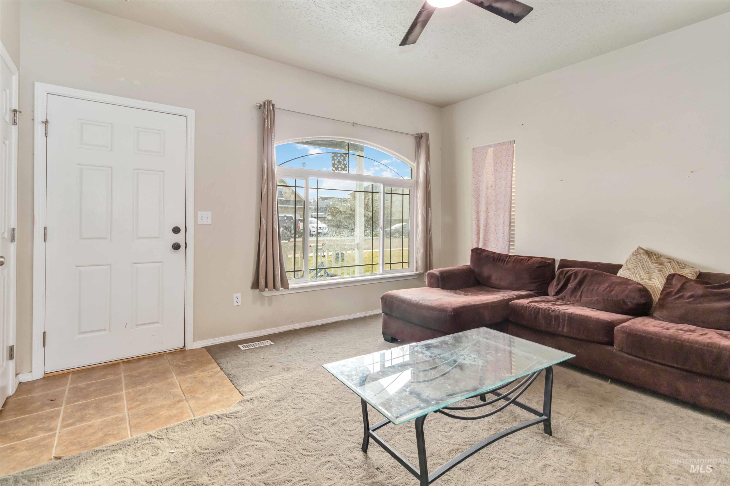 5108 Northrup Way Caldwell, ID 83607 - Photo 5 of 50