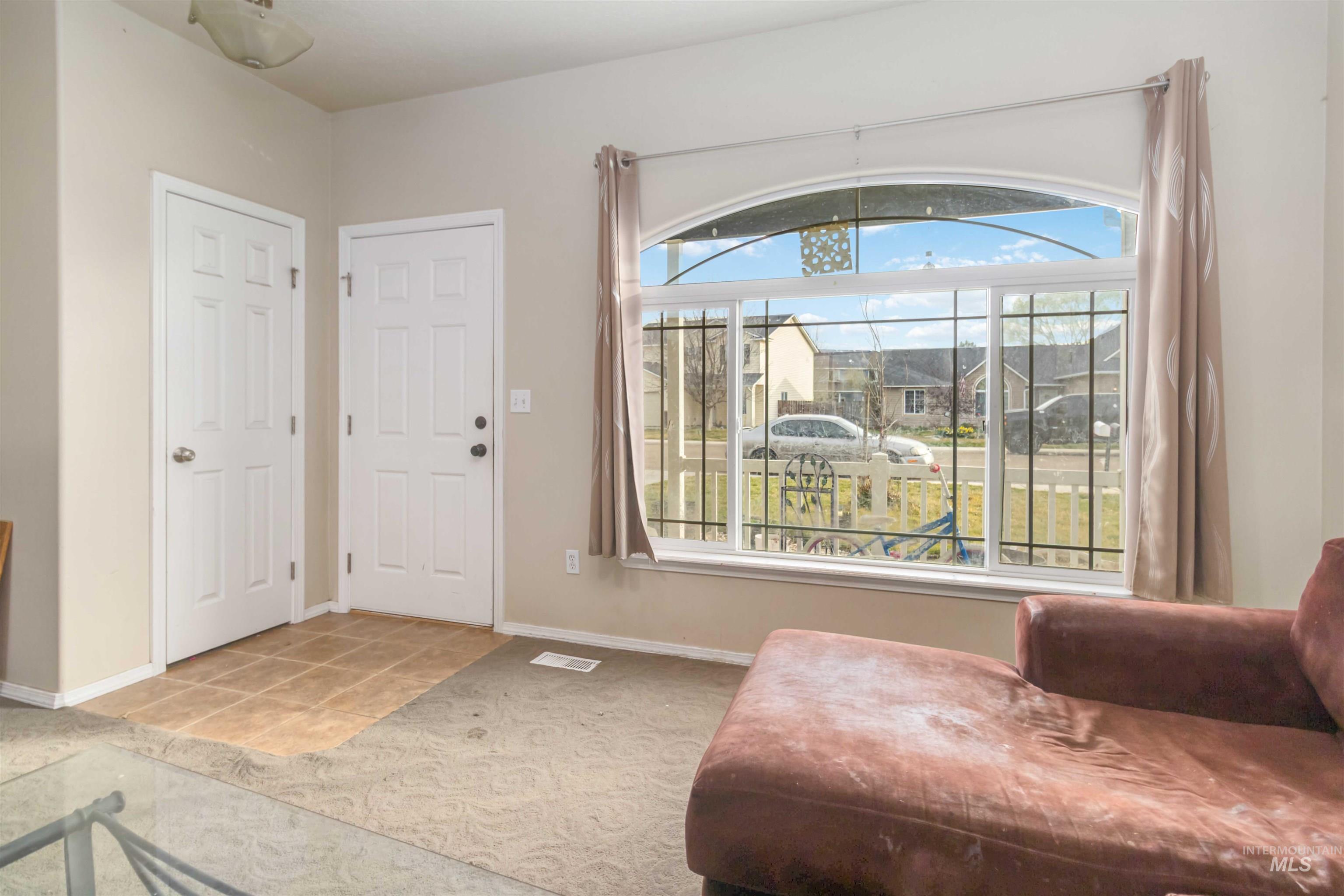 5108 Northrup Way Caldwell, ID 83607 - Photo 9 of 50