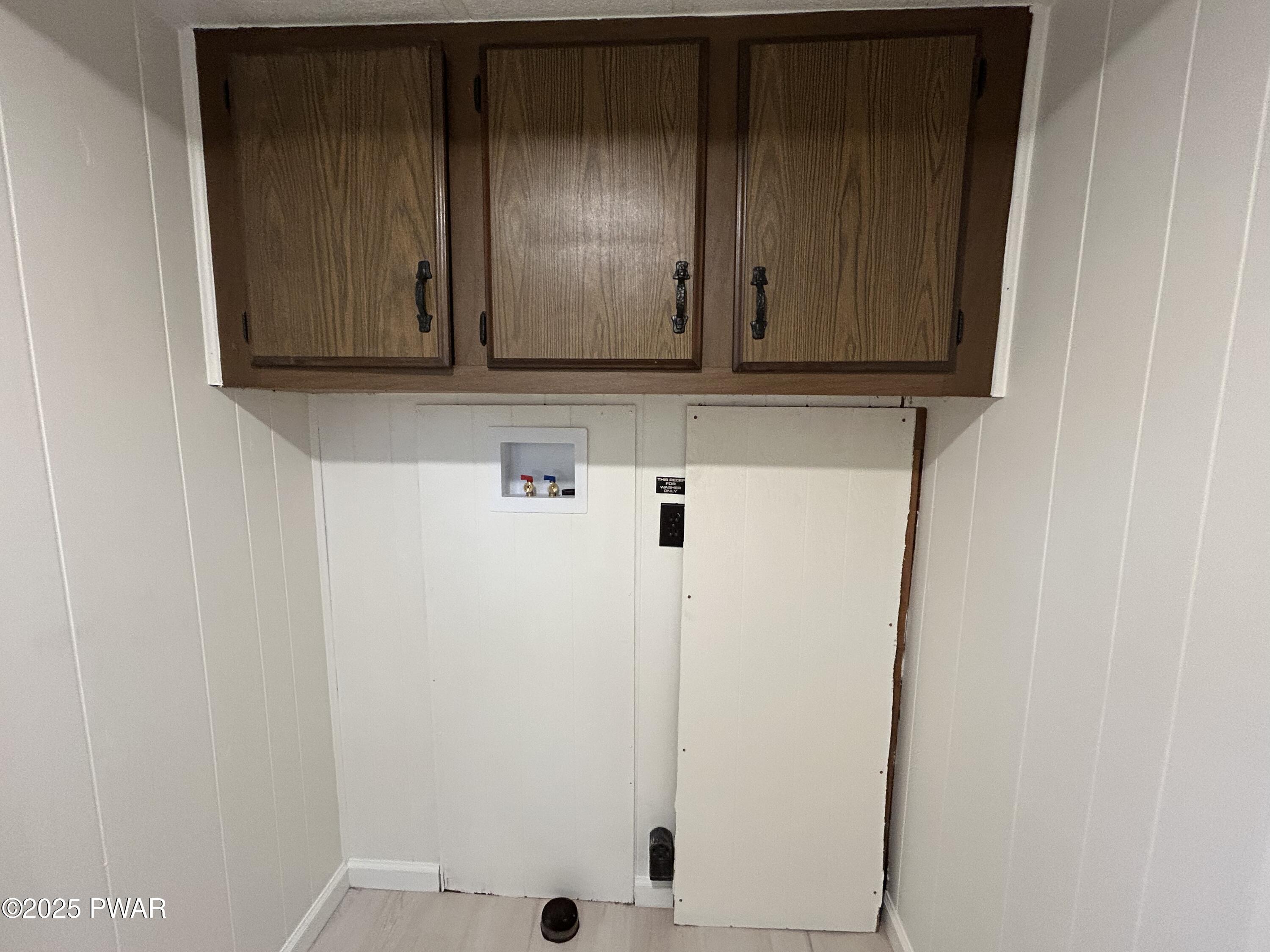 126 Middle Road Greentown, PA 18426 - Photo 30 of 32 Laundry