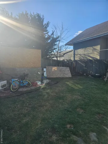 $599,000 | 45 Bayswater Boulevard, Inwood, NY 11096