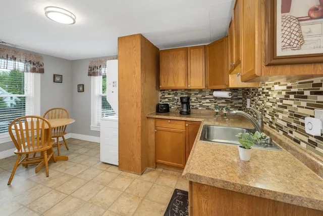 $2,250 | 17 Prospect Street, Unit 2, Pembroke, NH 03275