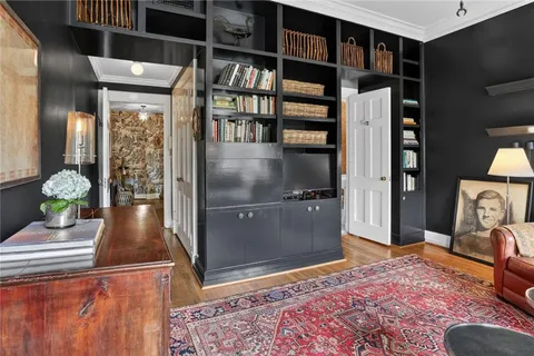 $729,000 | 200 Montgomery Ferry Drive Northeast, Unit 19, Atlanta, GA 30309