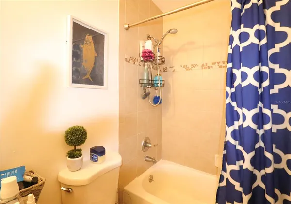 $500 | 2300 Southwest 43rd Street, Unit T3 ROOM C, Gainesville, FL 32607