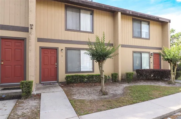 $500 | 2300 Southwest 43rd Street, Unit T3 ROOM C, Gainesville, FL 32607