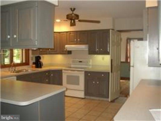 1280 Stonegate Road Hummelstown, PA 17036 - Photo 5 of 9 Gallery Image 5