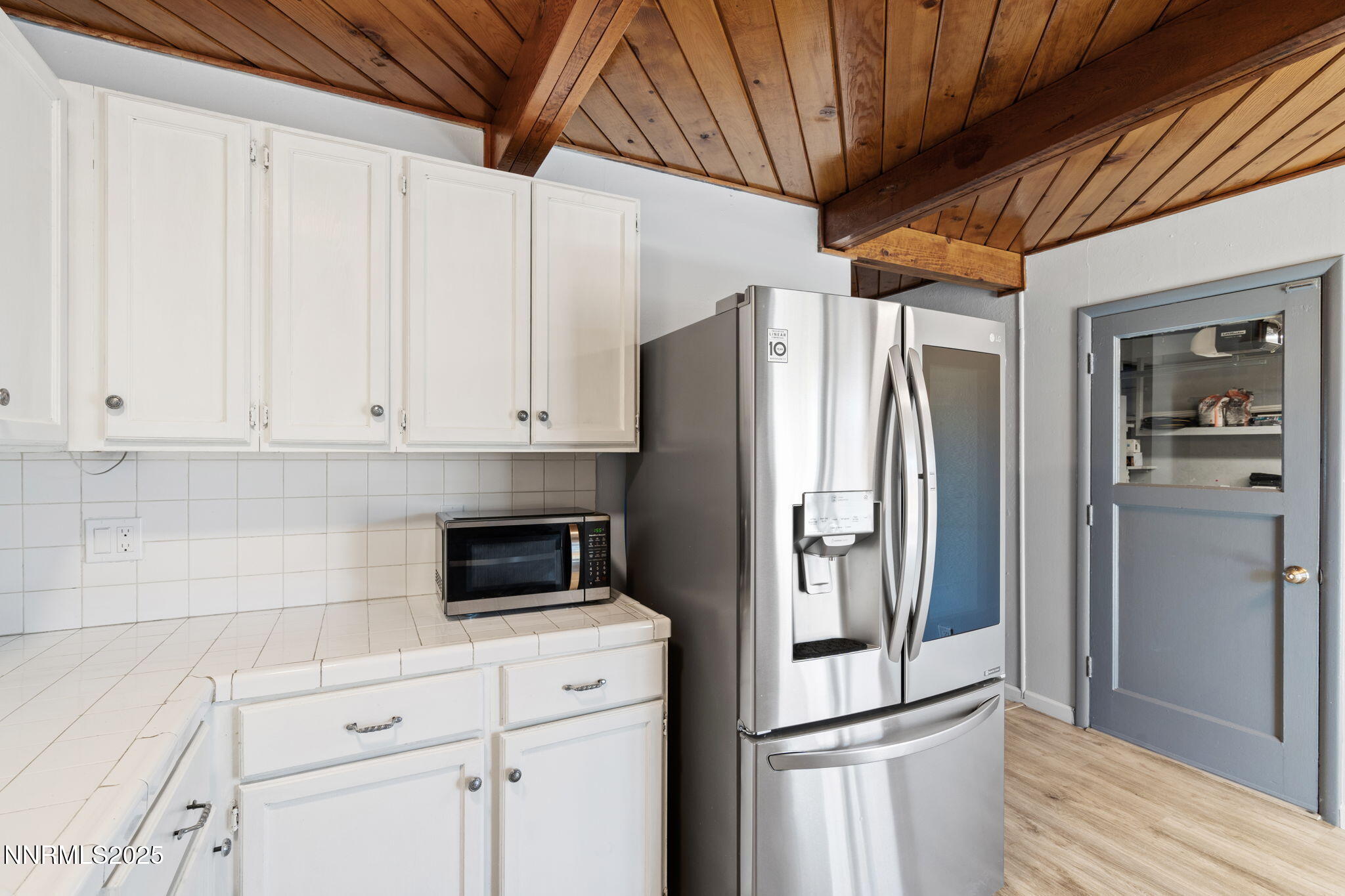 1868 Fife Drive Reno, NV 89512 - Photo 9 of 31 9-web-or-mls-DSC01456