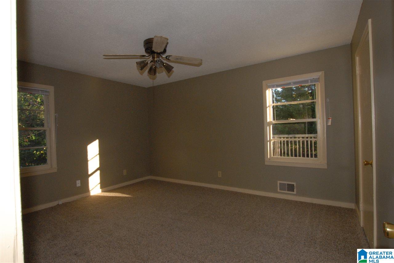 901 27th Avenue Northeast Center Point, AL 35215 - Photo 5 of 28