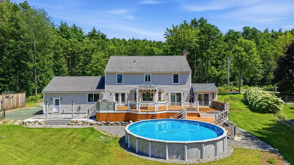 $749,900 | 6 Quentin Drive, Brookline, NH 03033