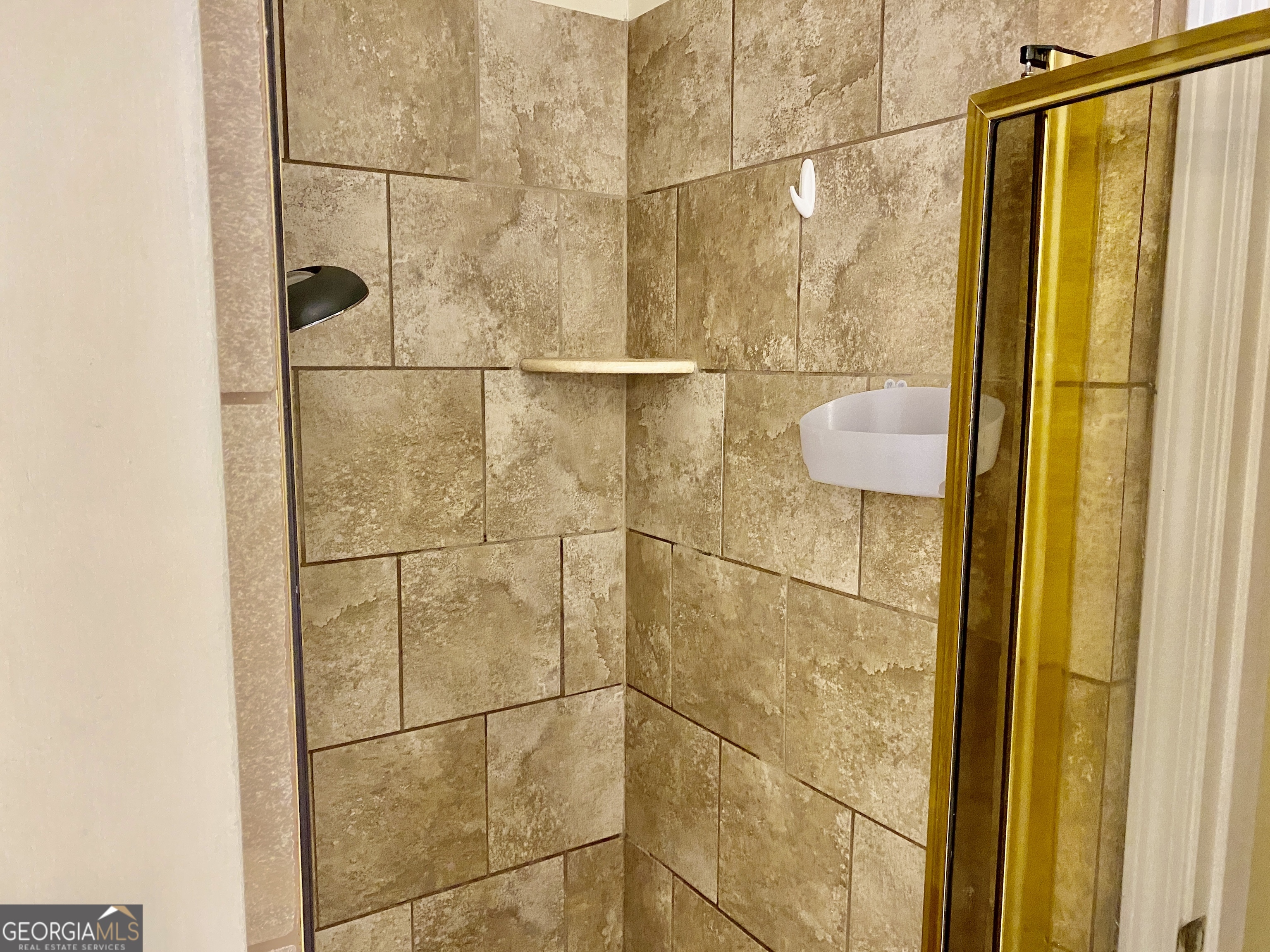 38 Boulder Drive Northwest Rome, GA 30165 - Photo 17 of 21 a bathroom with a shower