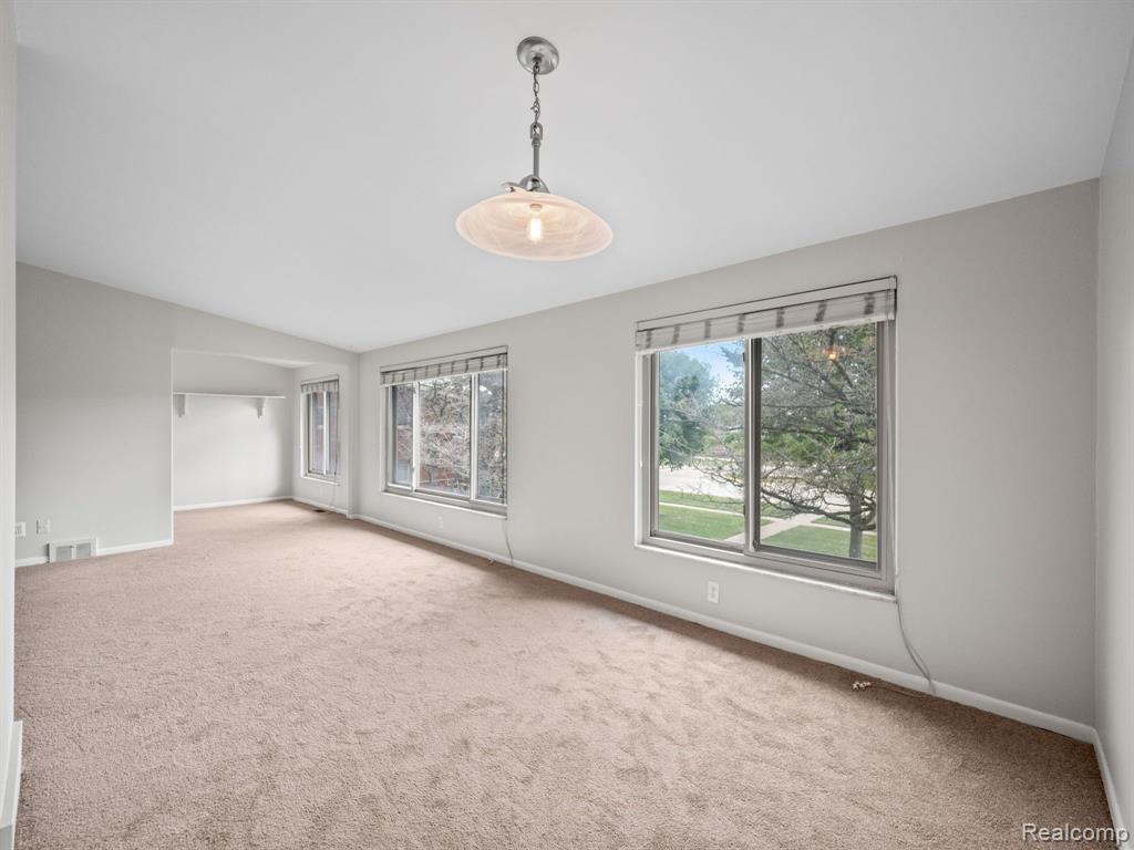 1195 Derby Road, Unit 8 Birmingham, MI 48009 - Photo 9 of 32