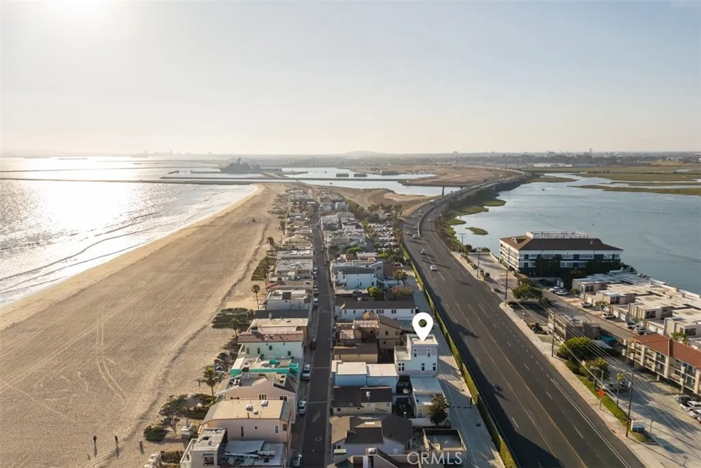 55 Surfside Avenue Surfside, CA 92649 - Photo 49 of 51