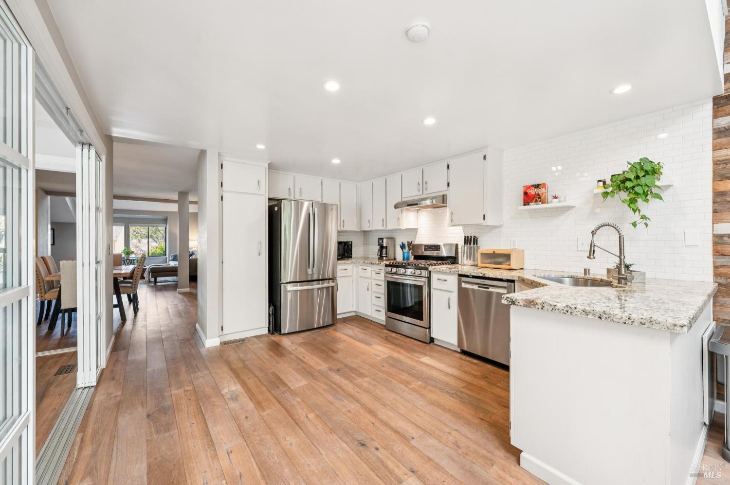 72 Flicker Drive Novato, CA 94949 - Photo 21 of 52