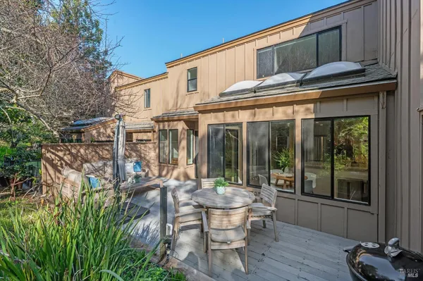 $899,000 | 72 Flicker Drive, Novato, CA 94949