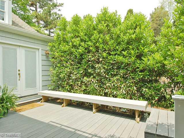 433 Roslyn Road Winston-Salem, NC 27104 - Photo 14 of 16 Patio/Deck.