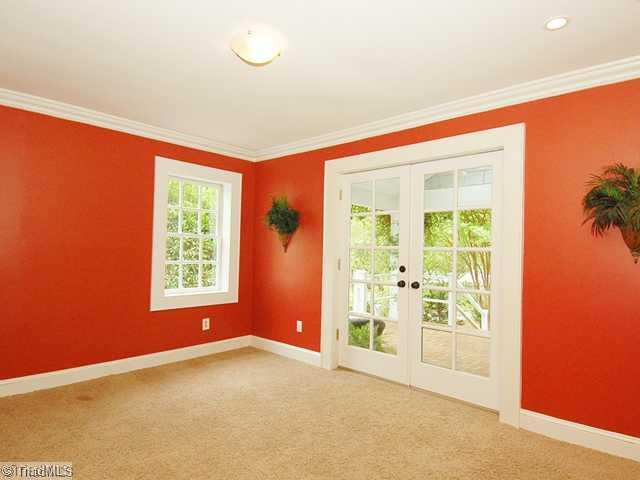433 Roslyn Road Winston-Salem, NC 27104 - Photo 7 of 16 Studio/Study/Office.