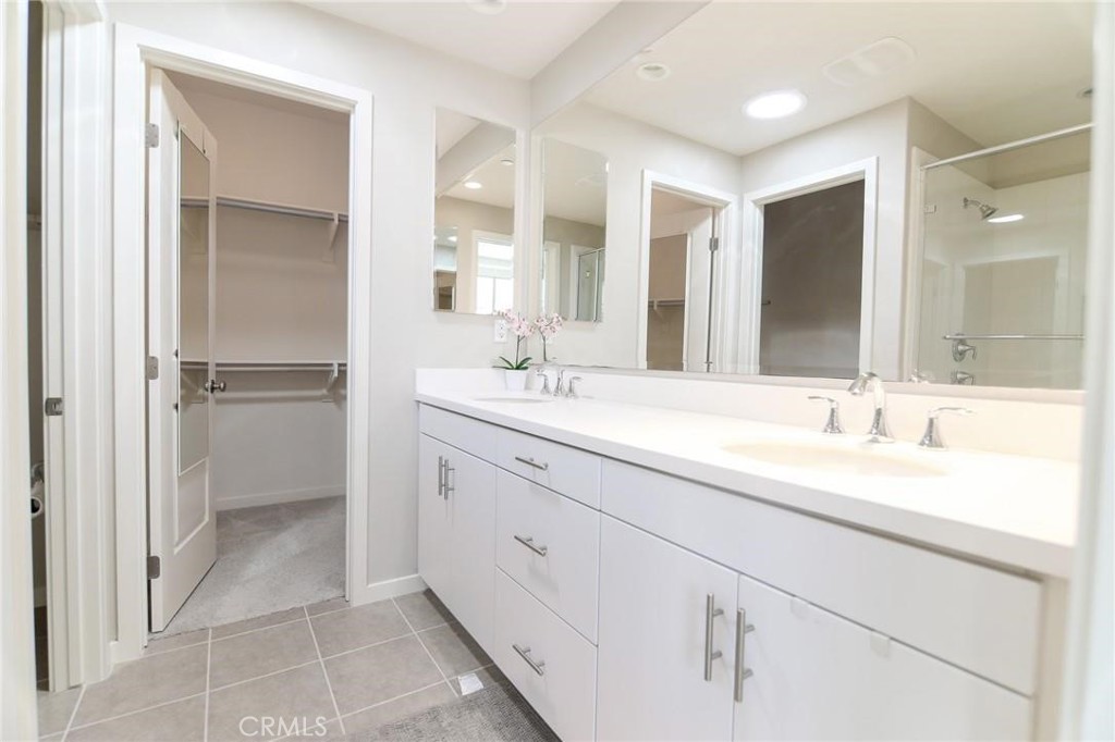 101 Tallowood Irvine, CA 92620 - Photo 9 of 17