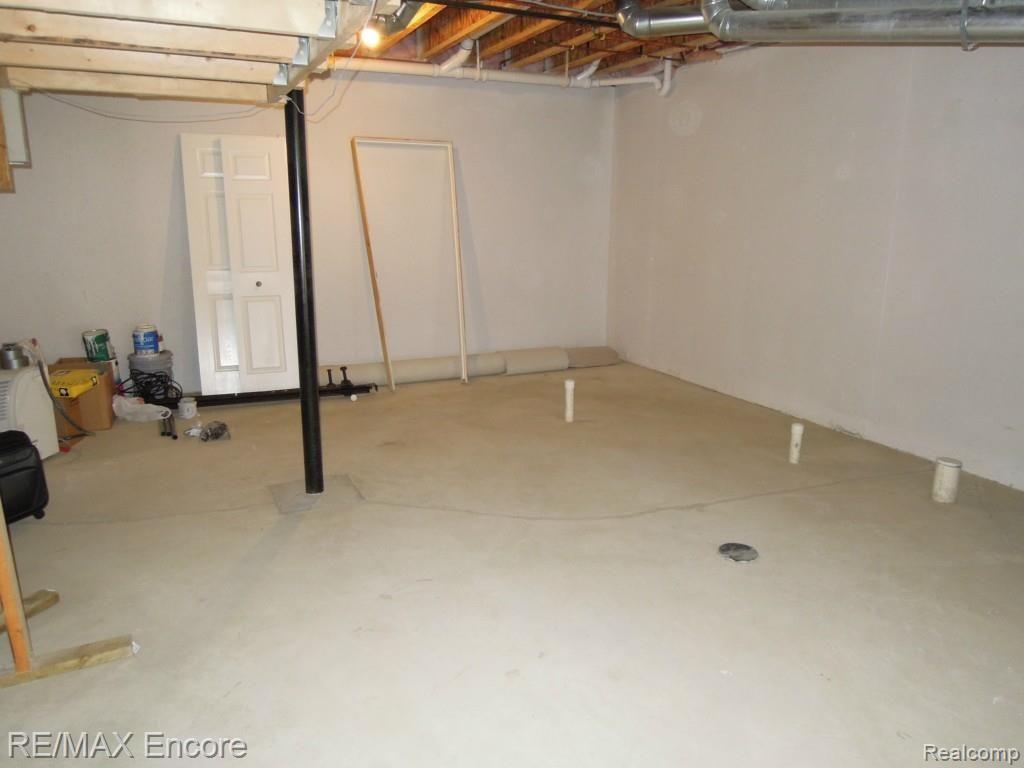 3822 Windingbrook Circle, Unit 8 Rochester Hills, MI 48309 - Photo 59 of 64