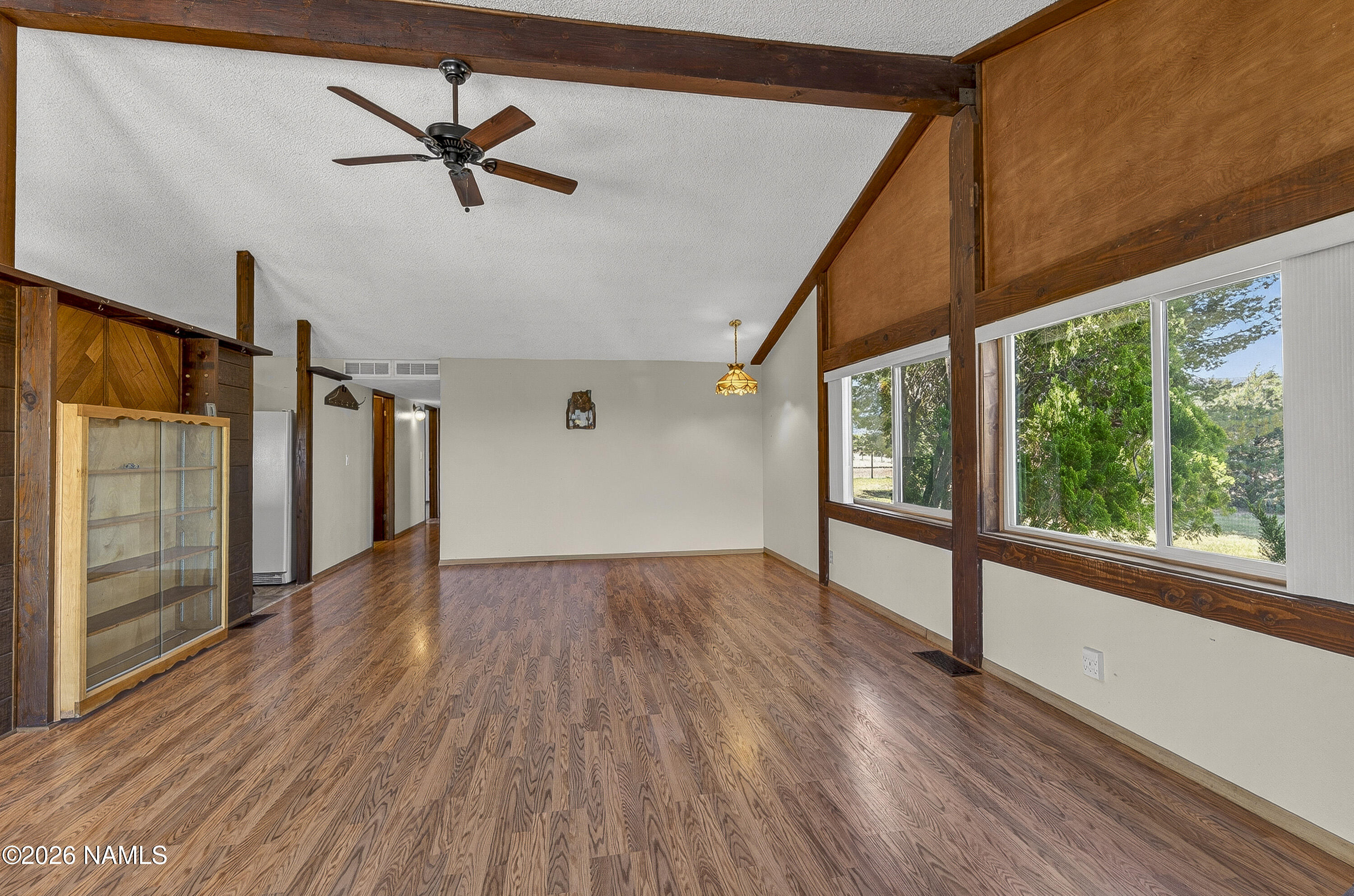 633 Oasis Road Camp Verde, AZ 86322 - Photo 11 of 47 Living Room