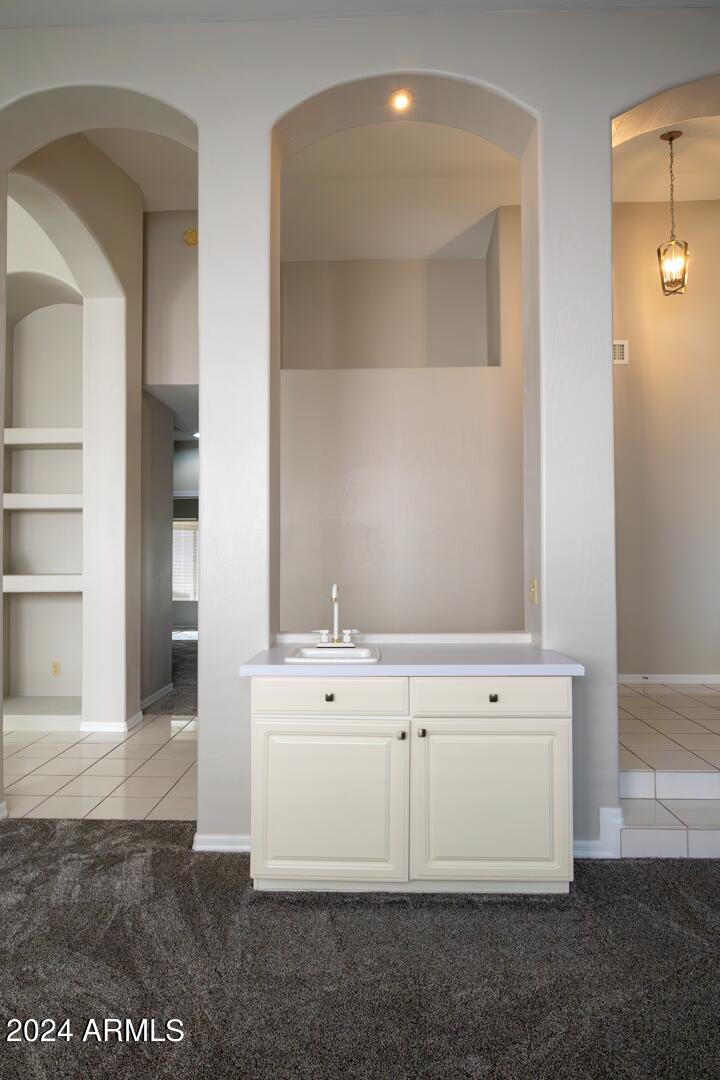 16051 South 24th Place Phoenix, AZ 85048 - Photo 9 of 42 a view of cabinets