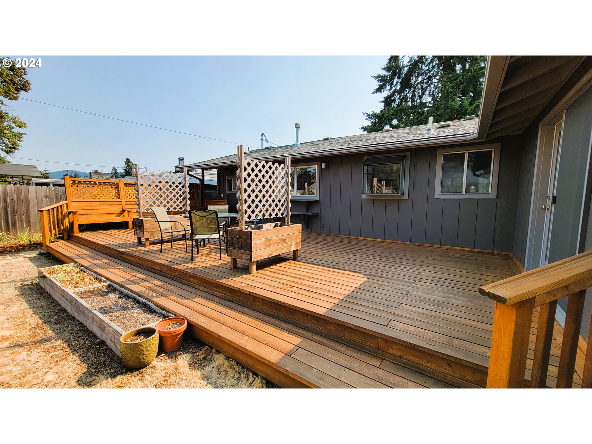 2564 Nova Street Springfield, OR 97477 - Photo 23 of 29 a terrace with outdoor seating