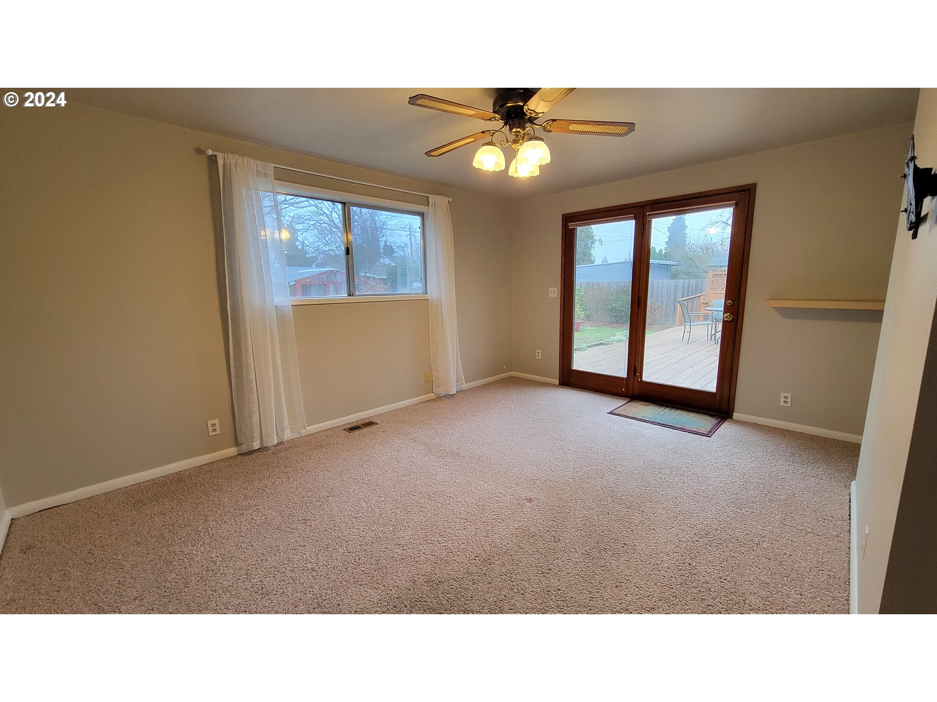 2564 Nova Street Springfield, OR 97477 - Photo 10 of 29