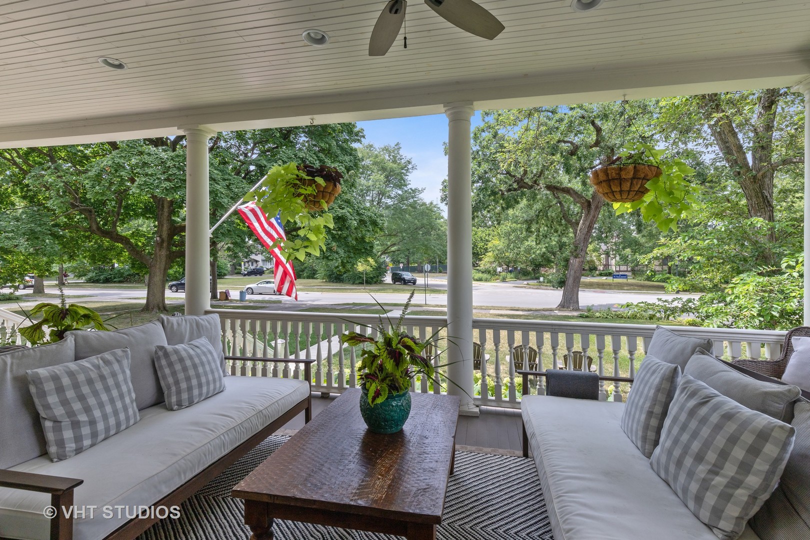45 Longcommon Road Riverside, IL 60546 - Photo 4 of 46