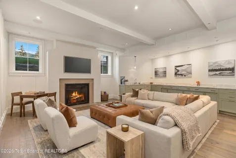 $16,850,000 | 250 Moose Street, Jackson, WY 83001