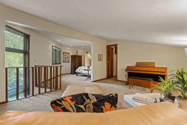 $900,000 | 14370 Highway 23, Granger, IN 46530