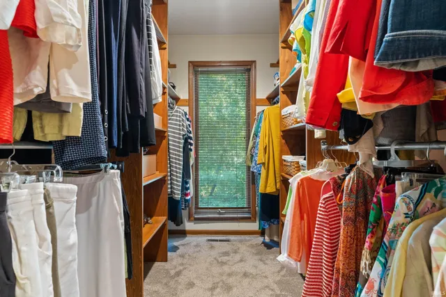 $900,000 | 14370 Highway 23, Granger, IN 46530