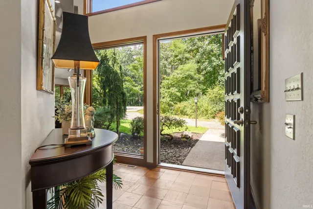 $900,000 | 14370 Highway 23, Granger, IN 46530