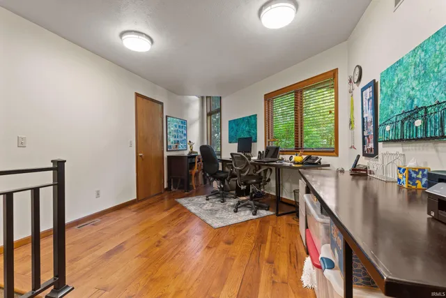 $900,000 | 14370 Highway 23, Granger, IN 46530