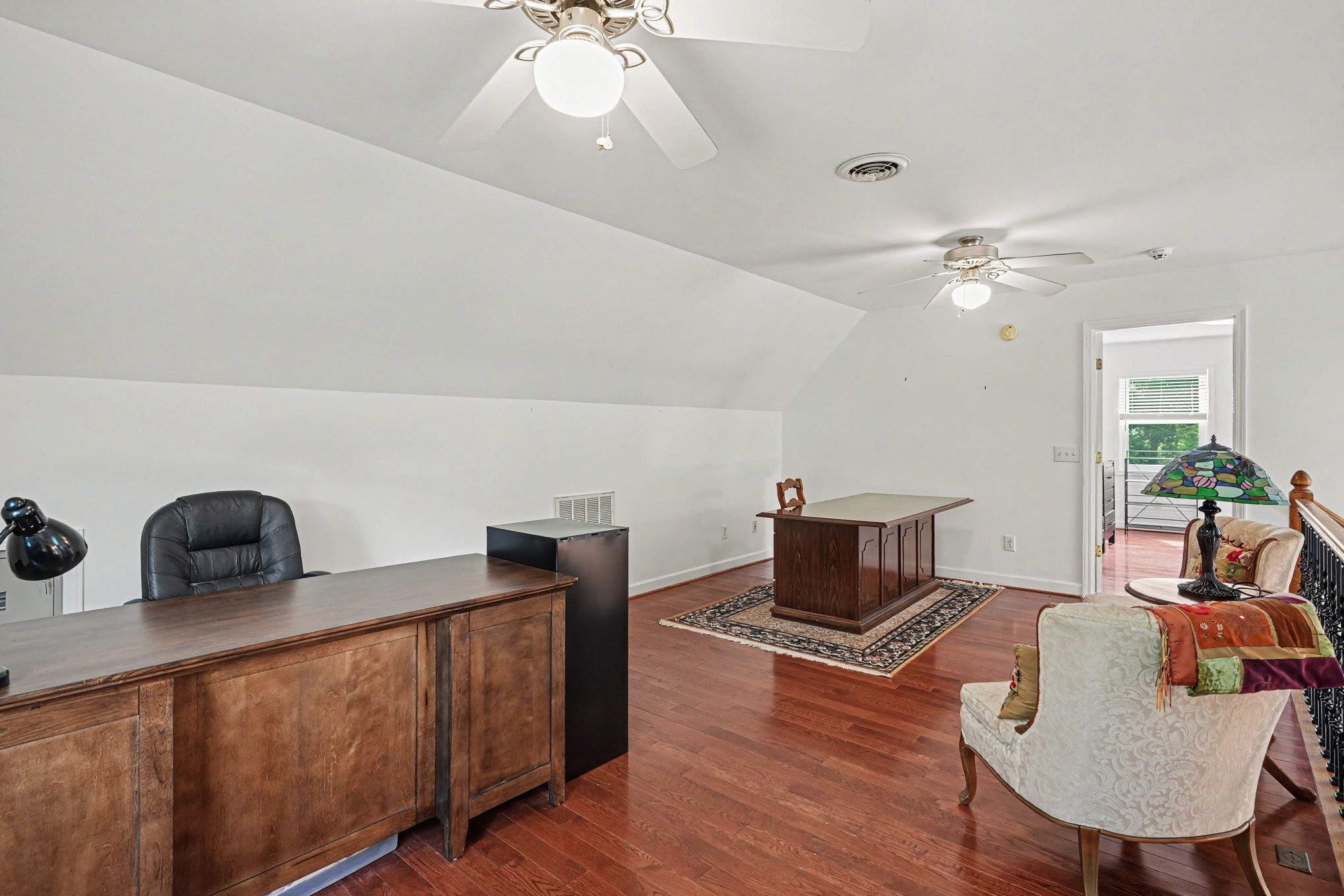 5833 Highway 76 East Springfield, TN 37172 - Photo 37 of 66 a living room with furniture