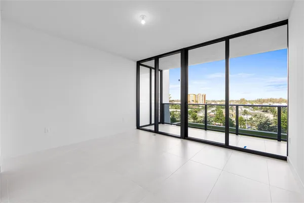 $3,295,000 | 900 North Ocean Boulevard, Unit 504, Pompano Beach, FL 33062