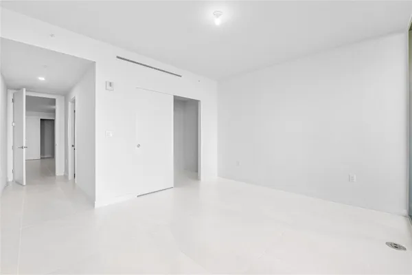 $3,295,000 | 900 North Ocean Boulevard, Unit 504, Pompano Beach, FL 33062