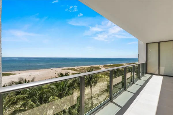 $3,295,000 | 900 North Ocean Boulevard, Unit 504, Pompano Beach, FL 33062