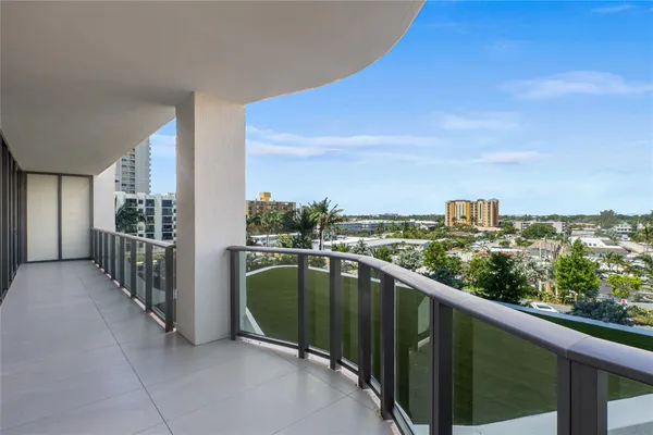 $3,295,000 | 900 North Ocean Boulevard, Unit 504, Pompano Beach, FL 33062
