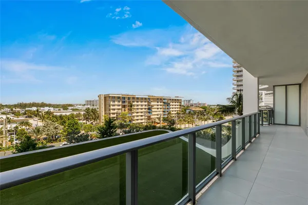 $3,295,000 | 900 North Ocean Boulevard, Unit 504, Pompano Beach, FL 33062