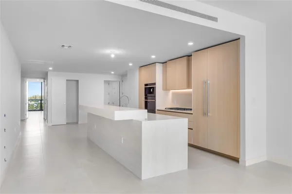 $3,295,000 | 900 North Ocean Boulevard, Unit 504, Pompano Beach, FL 33062