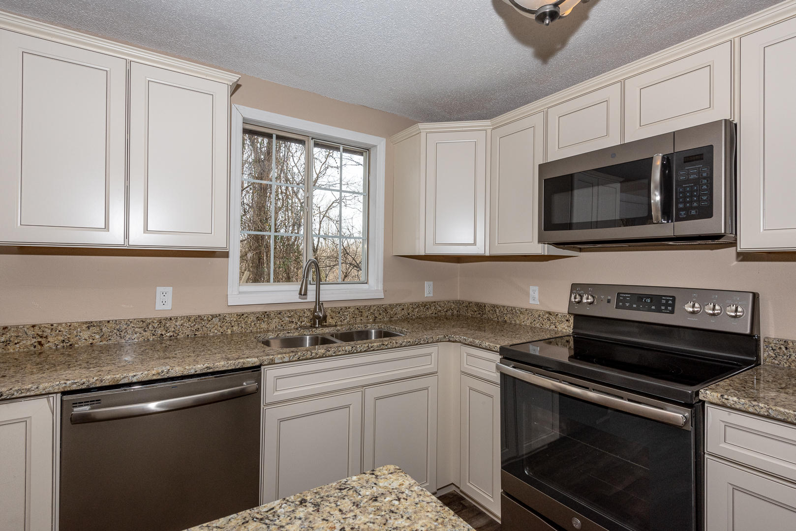 1025 Tramel Road Sevierville, TN 37862 - Photo 10 of 29 DSC_2520