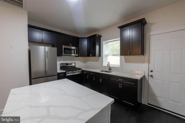 $1,800 | 2721 Mosher Street, Baltimore, MD 21216