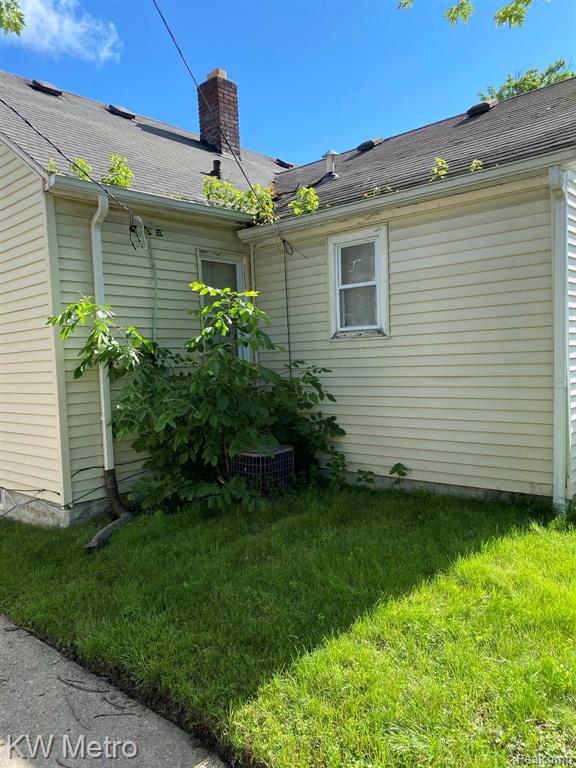 596 Raskob Street Pontiac, MI 48340 - Photo 5 of 39
